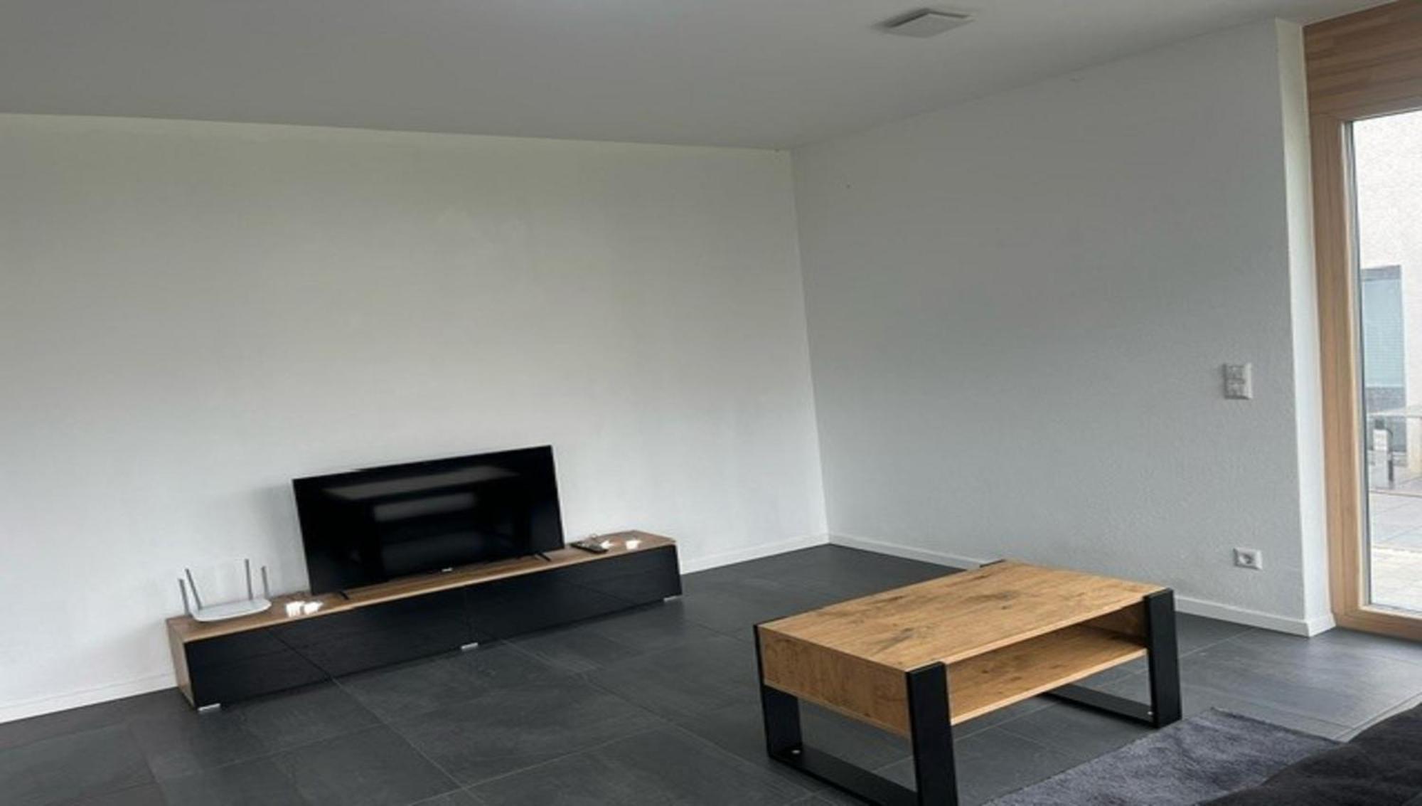 Moderne Ferienwohnung Sonnenbuehl Singen Exterior photo